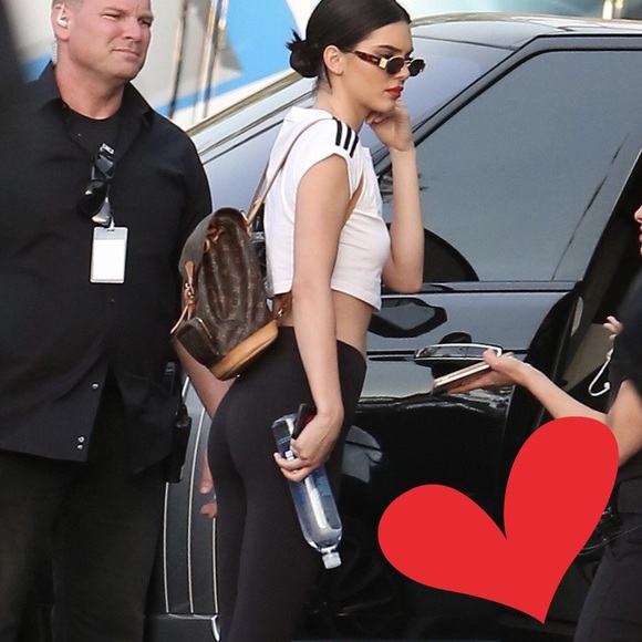 ♥️SOLD♥️ Louis Vuitton Montsouris MM Backpack - Picture 7 of 8